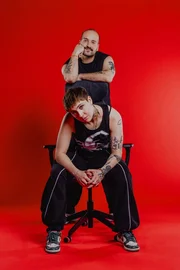 Hosts Bertan Sivrikaya und Janina Hille.