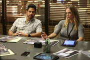 (v.l.n.r.) Luke Alvez (Adam Rodriguez); JJ (A. J. Cook)