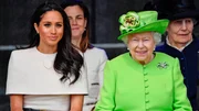 Meghan Markle (v.li.) und Elisabeth II. (v.re.) in Cheshire, 2018. Meghan Markle (v.li.) und Elisabeth II. (v.re.) in Cheshire, 2018.