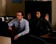 (l-r) Tom Verica as Jake Hunter, Tamara Tunie as M.E. Warner