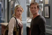 (l-r) Julie Bowen as Gwen Sibert, Luke Perry as Noah Sibert