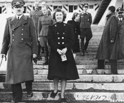 Adolf Hitler mit Eva Braun.