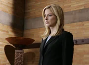 Casey (Diane Neal) hat eine schlechte Nachricht für Richterin Donnelly... Casey (Diane Neal) hat eine schlechte Nachricht für Richterin Donnelly...