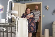 Kate Pearson (Chrissy Metz, l.); Toby Damon (Chris Sullivan, r.)