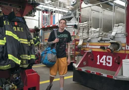 Pete Davidson (Scott Carlin).