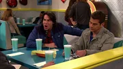 L-R: Spencer Shay (Jerry Trainor), Darnell (John Ducey)