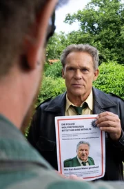 Auch Bode (Michael Thalhammer, l.) hat Girwidz nicht gesehen. Glaubt ihm Hubert (Christian Tamitz, r.)?