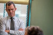 Jeffrey Donovan als Det. Frank Cosgrove