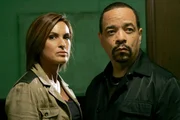 Pictured: (l-r) Mariska Hargitay as Det. Olivia Benson, Ice-T as Odafin "Fin" Tutuola