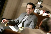 Monk "Mr. Monk wird gejagt (1)". Im Bild: Tony Shalhoub (Adrian Monk). Monk "Mr. Monk wird gejagt (1)". Im Bild: Tony Shalhoub (Adrian Monk).