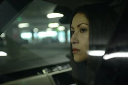 Die MI5-Agentin Hannah Santo (Eleanor Matsuura) versucht, mithilfe von Ex-Agent Will, den untergetauchten Harry zu finden.