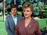 Jessica (Angela Lansbury) besucht mit ihrem Neffen Grady (Michael Horton) einen unseri&ouml;sen Gesch&auml;ftsmann.