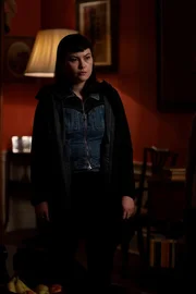 Jess Li (Jemma Moore).