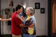 L-R: Charlie Harper (Charlie Sheen), Cynthia (Judith Drake) L-R: Charlie Harper (Charlie Sheen), Cynthia (Judith Drake)