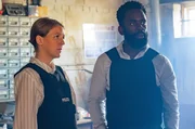 Ein Tipp hat Matt Brannon zur Flucht verholfen – Sarah und Steve (Gemma Whelan und Jimmy Akingbola) sind zu spät und verpassen die Verhaftung knapp.