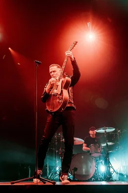Bryan Adams.