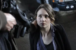 Steckt June (Tuppence Middleton) wom&ouml;glich mit dem MI5-Verr&auml;ter unter einer Decke?