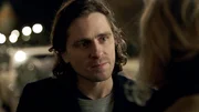 Peter (Sverrir Gudnason) ist verzaubert von der Ärztin Clara (Josephine Bornebusch).
