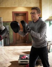 Eric Beale (Barrett Foa) Eric Beale (Barrett Foa)