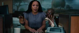 Rosa Diaz (Selenis Leyva, vorne); Brian Brown-Easley (John Boyega, hinten)