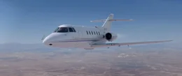 Ein Flugzeug, besetzt mit f&uuml;nf Freunden, befindet sich auf dem Weg von New York nach Los Angeles. Doch w&auml;hrend des Flugs stellt sich heraus, dass unten auf der Erde ein globes Desaster stattgefunden hat.