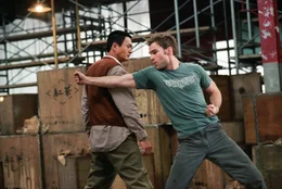 Auf der Suche nach einem Nachfolger trifft der M&ouml;nch (Yun-Fat Chow, l.) auf den Taschendieb Kar (Seann William Scott).