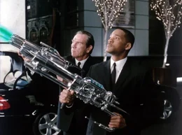 Agent Jay (Will Smith, r.) und Agent Kay (Tommy Lee Jones)