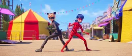 L-R: Adrien Agreste (Cat Noir) und Ladybug