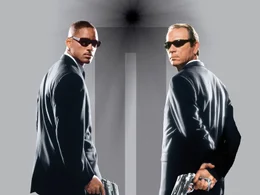 L-R: Jay (Will Smith) und Kay (Tommy Lee Jones)