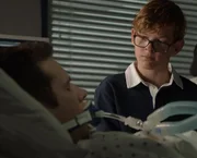 Evan "Buck" Buckley (Oliver Stark, l.); Christopher Diaz (Gavin McHugh, r,)