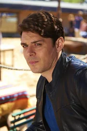 Aiden Healy (Kenny Doughty)