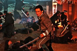 Kenshin Himura hat eigentlich geschworen, nie wieder zum Schwert zu greifen. Doch er muss den gr&ouml;&szlig;enwahnsinnigen Auftragsm&ouml;rder Shishio stoppen.