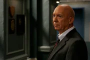 Capt. Donald Cragen (Dan Florek)
