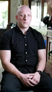 Adam Washbourne, Traumaberater