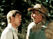 Offensichtlich sind John-Boy (Richard Thomas, l.) und sein Großvater Sam Walton (Will Geer, r.) nicht ganz einer Meinung ...