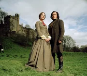 Jane Eyre (Ruth Wilson, l.); Rochester (Toby Stephens, r.) Jane Eyre (Ruth Wilson, l.); Rochester (Toby Stephens, r.)