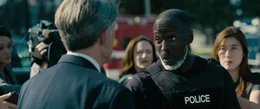 Eli Bernard (Michael K. Williams, r.)