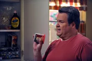 Cameron Tucker (Eric Stonestreet).