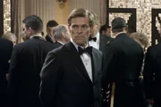 General George Deckert (Willem Dafoe)