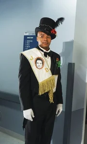 Turk, der seinen besten Freund schrecklich vermisst, macht sich auf die Suche nach einem Ersatz für J.D ...