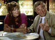 Lt. Columbo (Peter Falk) muss nun auch in einem zweiten Fall ermitteln: dem Mord an Bruno Romano. In dessen Restaurant trifft er auf Lorraine Buchinsky (Linda Gehringer).