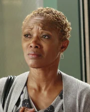 Arlene (Shelley Robertson) will nicht glauben, dass ihre Tochter sterben wird ...