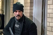 Alvin Olinsky (Elias Koteas)