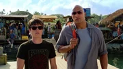 L-R: Sean (Josh Hutcherson) und Hank (Dwayne Johnson)