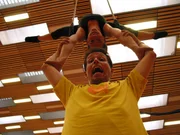 Willi &uuml;bt in der einzigen Artistenschule Deutschlands in Berlin.