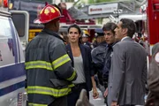 Ein Schauspieler ist ermordet worden. Kurz nachher stürzt das Theatergebäude ein. Det. Jane Rizzoli (Angie Harmon) ermittelt. Ein Schauspieler ist ermordet worden. Kurz nachher stürzt das Theatergebäude ein. Det. Jane Rizzoli (Angie Harmon) ermittelt.