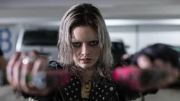 Nix (Samara Weaving) Nix (Samara Weaving)