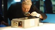 Erneut erh&auml;lt Grissom (William Petersen) ein mysteri&ouml;ses P&auml;ckchen: Im Inneren befindet sich ein weiteres Mord-Modell, welches er nat&uuml;rlich gr&uuml;ndlichst untersucht. Aber werden Grissom und sein Team den geplanten Mord verhindern k&ouml;nnen?