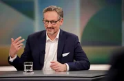 Zu Gast bei Louis Klamroth: Eckart von Hirschhausen (Arzt und Fernsehmoderator, pr&auml;sentiert die ARD-Doku &bdquo;Hirschhausen und das gro&szlig;e Vergessen&ldquo; &uuml;ber Demenz).
