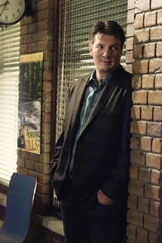 Richard Castle (Nathan Fillion) kann nicht verbergen, dass er auf den neuen Kollegen, der offensichtlich eine Schw&auml;che f&uuml;r Kate Beckett hat, eifers&uuml;chtig ist.